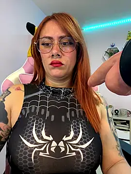 Luna Paris  online show from 10.23.25