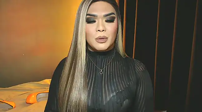 Snapshot of VictoriaEliz chatting on 12.08.24 VictoriaEliz online show from 12.08.24