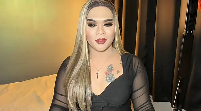 Snapshot of VictoriaEliz chatting on 03.12.25 VictoriaEliz online show from 03.12.25