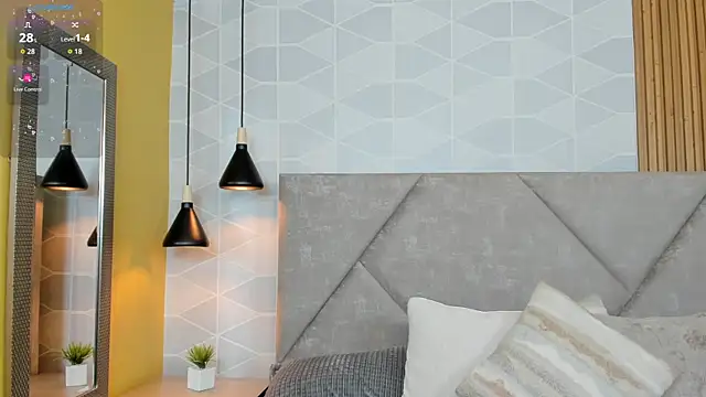 Snapshot of Sammy_Fit_ chatting on 10.25.25 Sammy Fit online show from 10.25.25