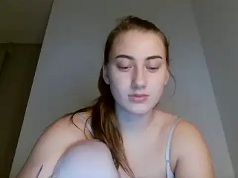 Snapshot of Natalia_Daysie chatting on 12.20.24 Natalia Daysie online show from 12.20.24