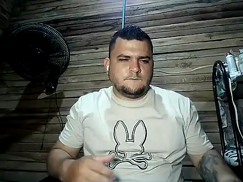 Snapshot of Arcangel_05 chatting on 06.22.26 Arcangel 05 online show from 06.22.26