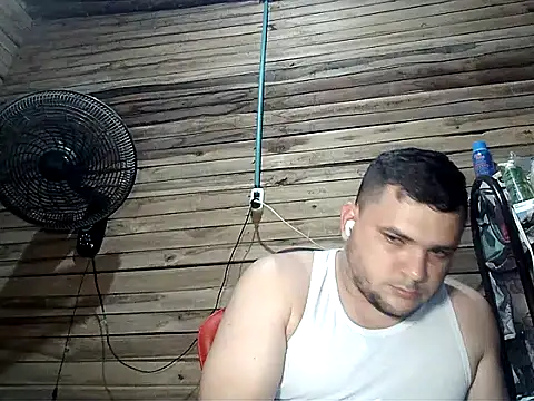 Snapshot of Arcangel_05 chatting on 06.26.26 Arcangel 05 online show from 06.26.26