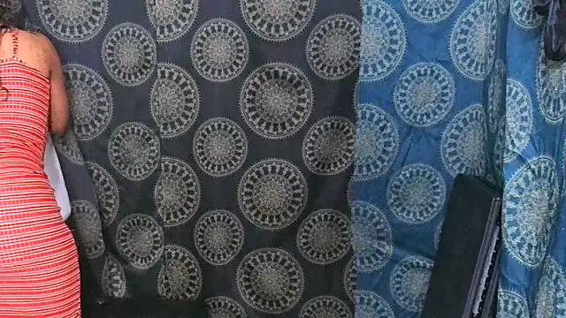 Snapshot of LunaRai chatting on 01.26.25 LunaRai online show from 01.26.25