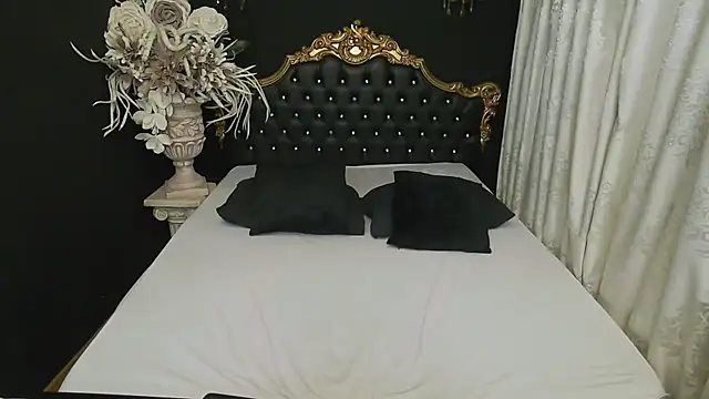 MichaelaDark online show from 02.02.25