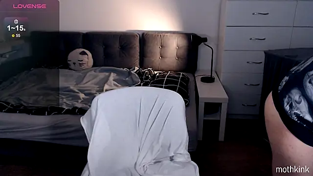 Snapshot of mothkink chatting on 11.12.25 mothkink online show from 11.12.25