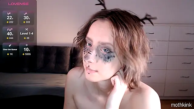 Snapshot of mothkink chatting on 12.01.25 mothkink online show from 12.01.25