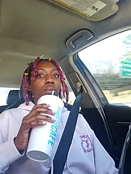 Snapshot of oliviaprettypussy chatting on 03.13.26 oliviaprettypussy online show from 03.13.26