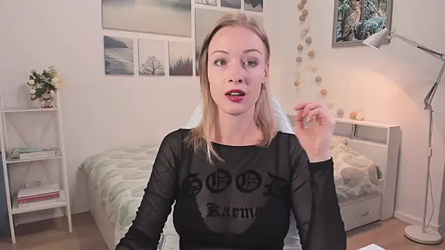 MissRightX online show from 09.08.25