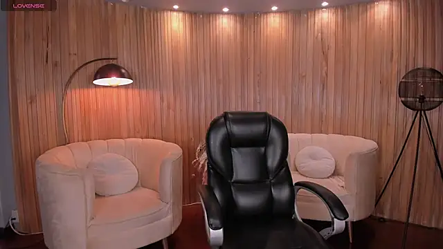 LexieWayne online show from 12.17.24