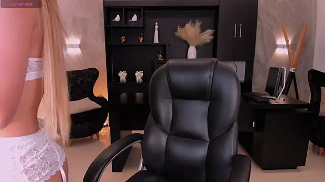 LexieWayne online show from 12.30.24