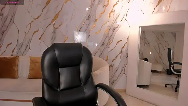 Snapshot of LexieWayne chatting on 02.15.26 LexieWayne online show from 02.15.26