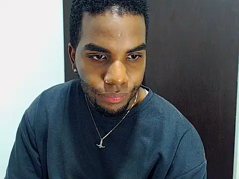 Snapshot of Rene_hotman chatting on 10.11.25 Rene hotman online show from 10.11.25