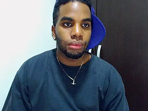 Snapshot of Rene_hotman chatting on 11.01.25 Rene hotman online show from 11.01.25