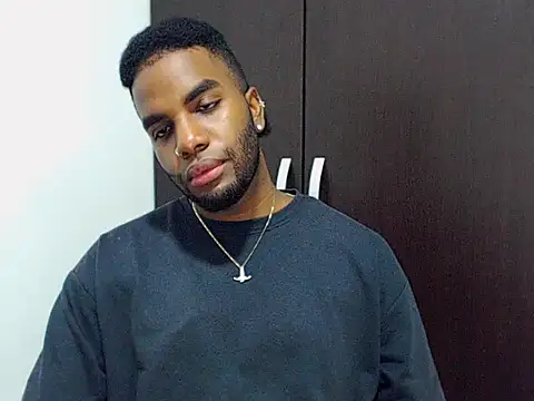 Snapshot of Rene_hotman chatting on 11.09.25 Rene hotman online show from 11.09.25