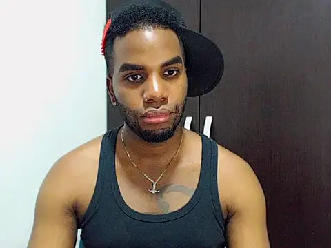 Snapshot of Rene_hotman chatting on 11.10.25 Rene hotman online show from 11.10.25