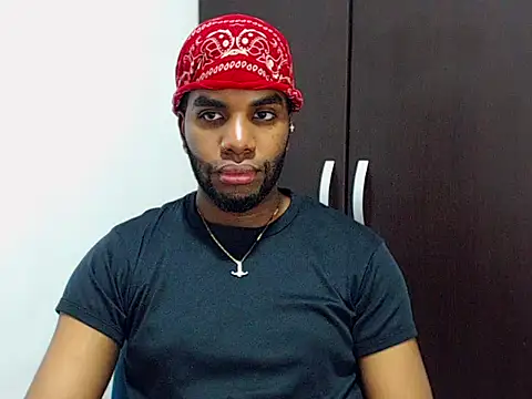 Snapshot of Rene_hotman chatting on 11.17.25 Rene hotman online show from 11.17.25