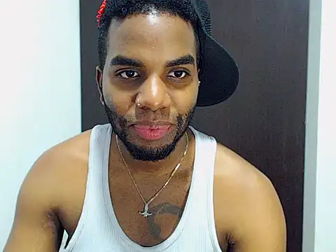 Snapshot of Rene_hotman chatting on 11.18.25 Rene hotman online show from 11.18.25