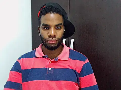 Snapshot of Rene_hotman chatting on 11.21.25 Rene hotman online show from 11.21.25