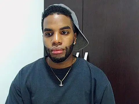 Snapshot of Rene_hotman chatting on 11.22.25 Rene hotman online show from 11.22.25