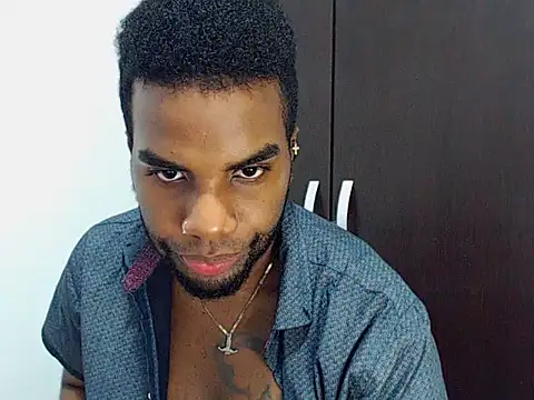 Snapshot of Rene_hotman chatting on 11.25.25 Rene hotman online show from 11.25.25