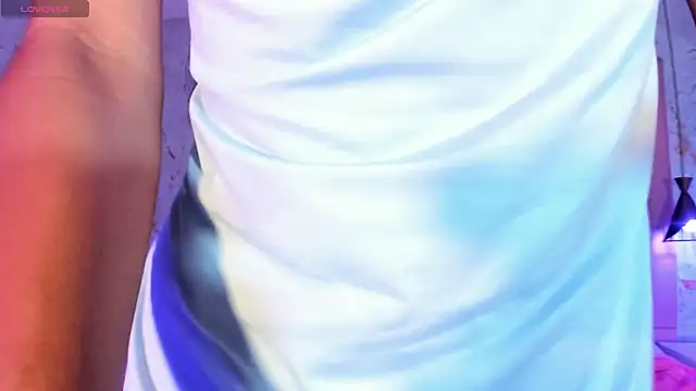 Snapshot of AntonellaRossi chatting on 03.10.25 AntonellaRossi online show from 03.10.25