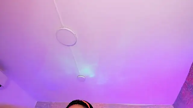 Snapshot of AntonellaRossi chatting on 10.05.25 AntonellaRossi online show from 10.05.25