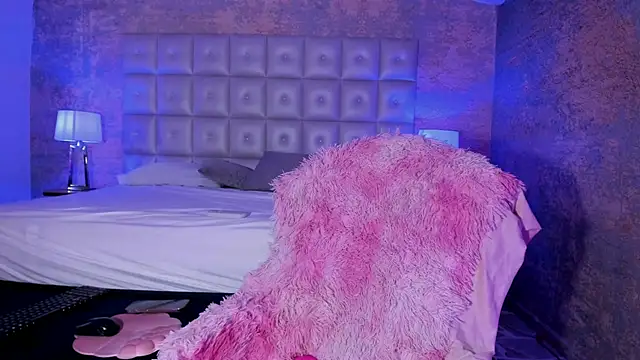 Snapshot of AntonellaRossi chatting on 12.01.25 AntonellaRossi online show from 12.01.25