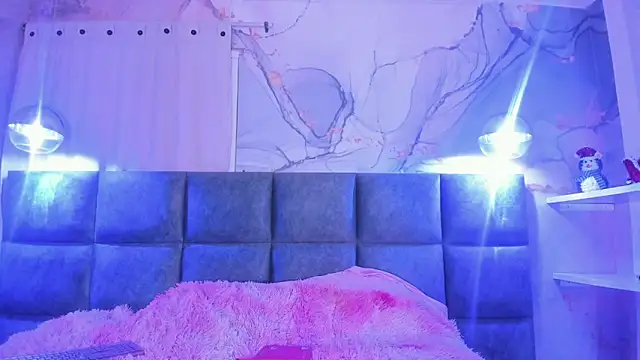 Snapshot of AntonellaRossi chatting on 02.01.26 AntonellaRossi online show from 02.01.26