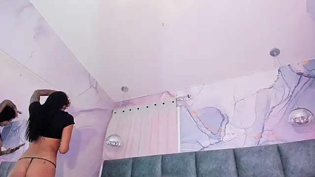 Snapshot of AntonellaRossi chatting on 03.26.26 AntonellaRossi online show from 03.26.26