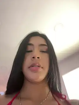 Snapshot of AntonellaRossi chatting on 04.13.26 AntonellaRossi online show from 04.13.26