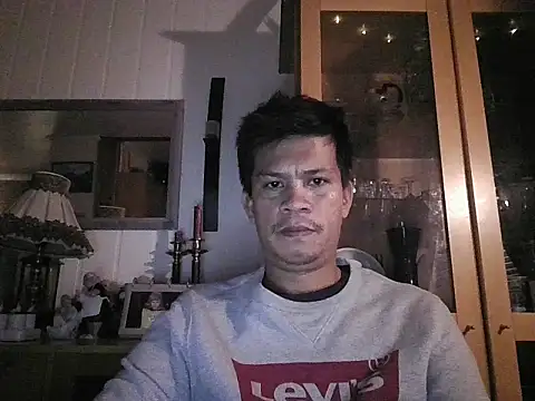 SweetasianHugoxxx online show from 11.10.25