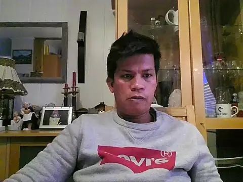 SweetasianHugoxxx online show from 11.12.25