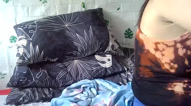 Silly Girl21 online show from 03.17.25