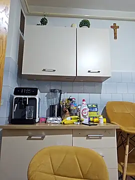 Snapshot of NathalieDream chatting on 10.29.25 NathalieDream online show from 10.29.25