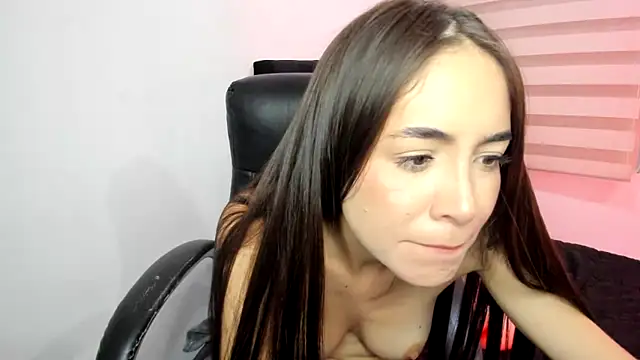 CristinaLaurentt online show from 02.22.25