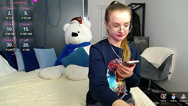 Snapshot of KateJonson chatting on 12.15.24 KateJonson online show from 12.15.24