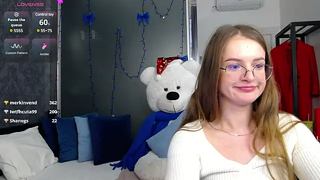 Snapshot of KateJonson chatting on 12.20.24 KateJonson online show from 12.20.24