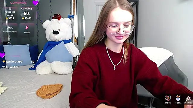 Snapshot of KateJonson chatting on 12.30.24 KateJonson online show from 12.30.24