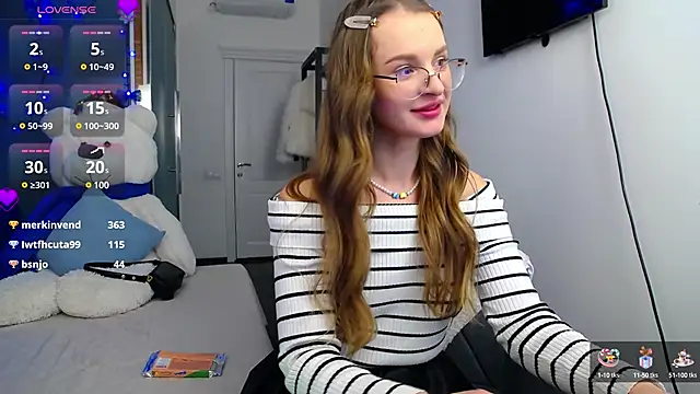 Snapshot of KateJonson chatting on 01.02.25 KateJonson online show from 01.02.25