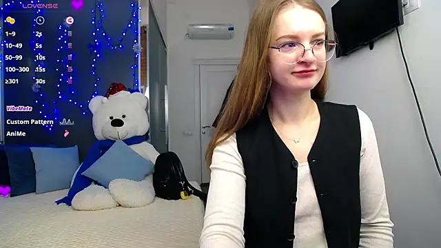 Snapshot of KateJonson chatting on 01.17.25 KateJonson online show from 01.17.25