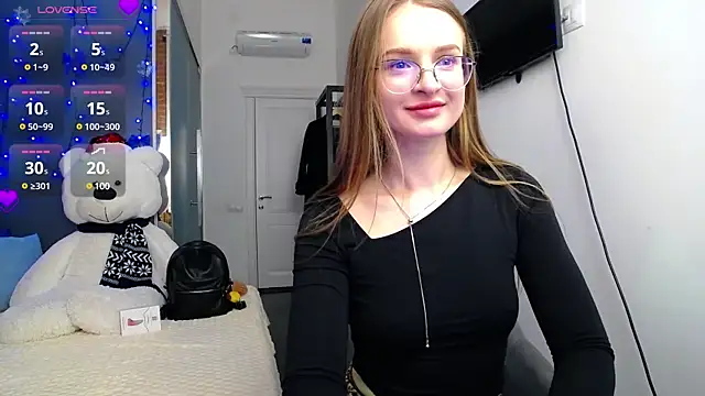 Snapshot of KateJonson chatting on 02.07.25 KateJonson online show from 02.07.25