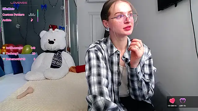 Snapshot of KateJonson chatting on 02.20.25 KateJonson online show from 02.20.25