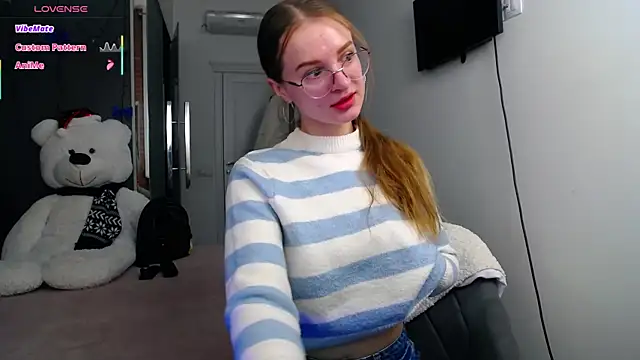Snapshot of KateJonson chatting on 02.28.25 KateJonson online show from 02.28.25