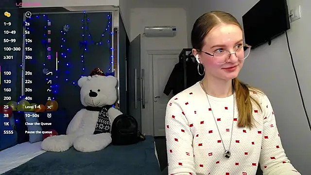 Snapshot of KateJonson chatting on 03.19.25 KateJonson online show from 03.19.25