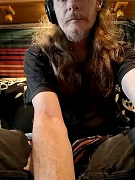 truckerlove69 online show from 06.11.26