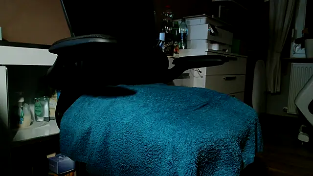 suedel65 online show from 10.15.25