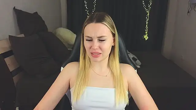 Snapshot of Alenca_hot_sex chatting on 01.23.25 Alenca hot sex online show from 01.23.25