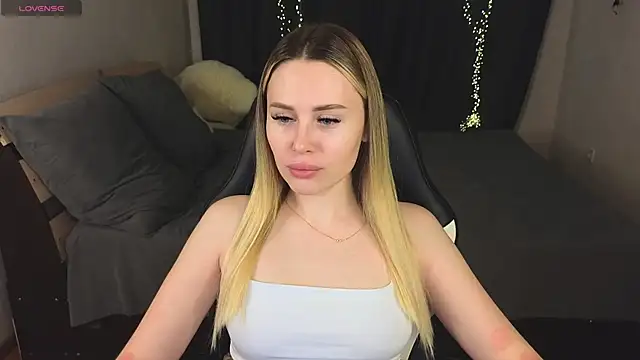 Snapshot of Alenca_hot_sex chatting on 01.31.25 Alenca hot sex online show from 01.31.25