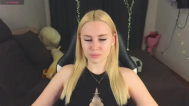 Snapshot of Alenca_hot_sex chatting on 02.20.25 Alenca hot sex online show from 02.20.25